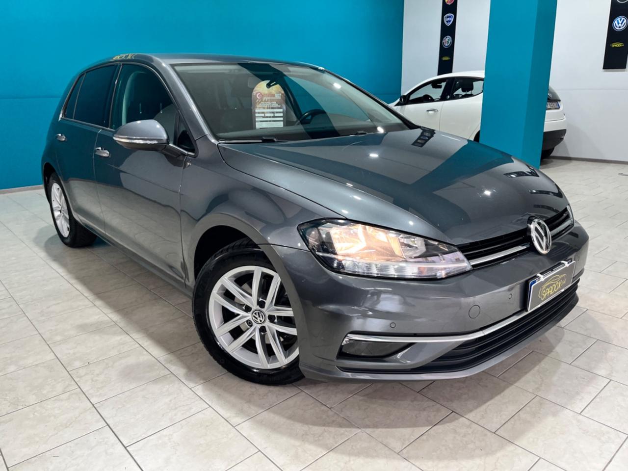 VOLKSWAGEN GOLF 2018 AUTOMATICO *UNICOPROPRIETARIO