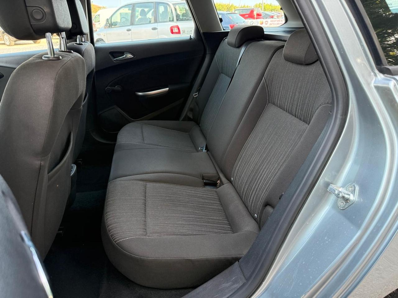 Opel Astra 1.4 100CV Sports Tourer Cosmo