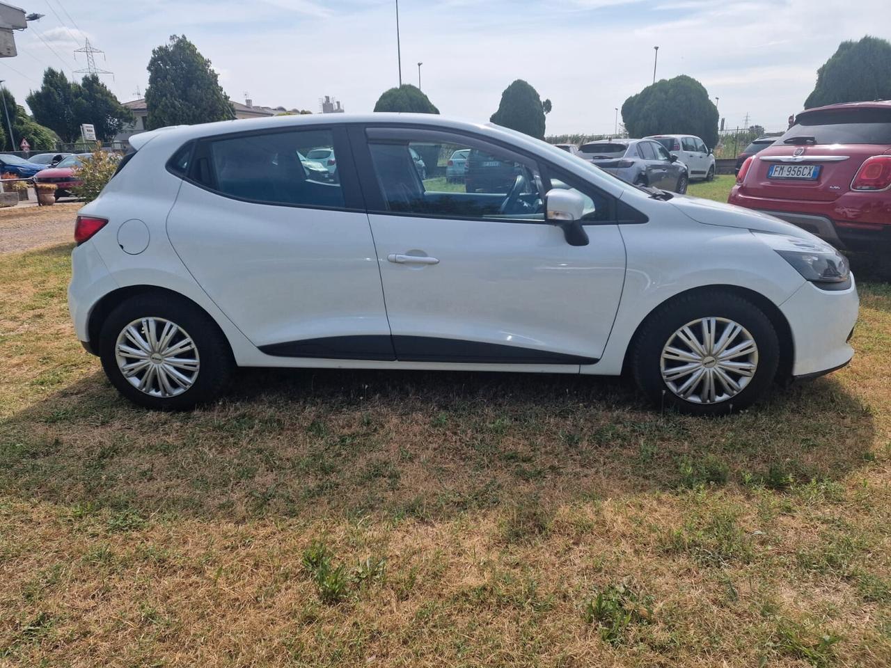 Renault Clio 1.5 dCi 75CV ADATTA NEOPATENTATI