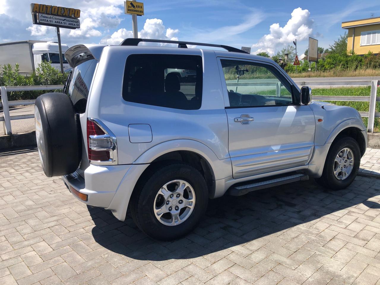 Mitsubishi Pajero 3.2 16V DI-D 3p. GLX