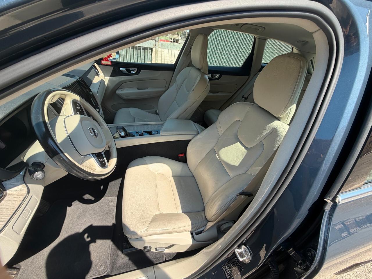 Volvo XC 60 XC60 B4 (d) automatico Core