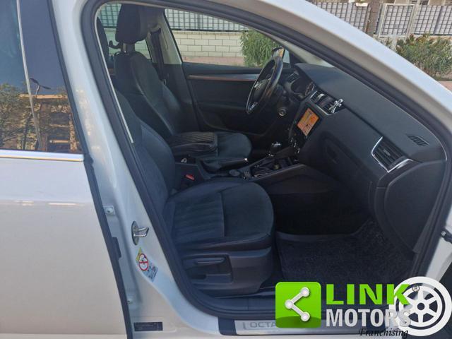SKODA Octavia 1.5 DSG Wagon Style G-Tec UNICO PROP.