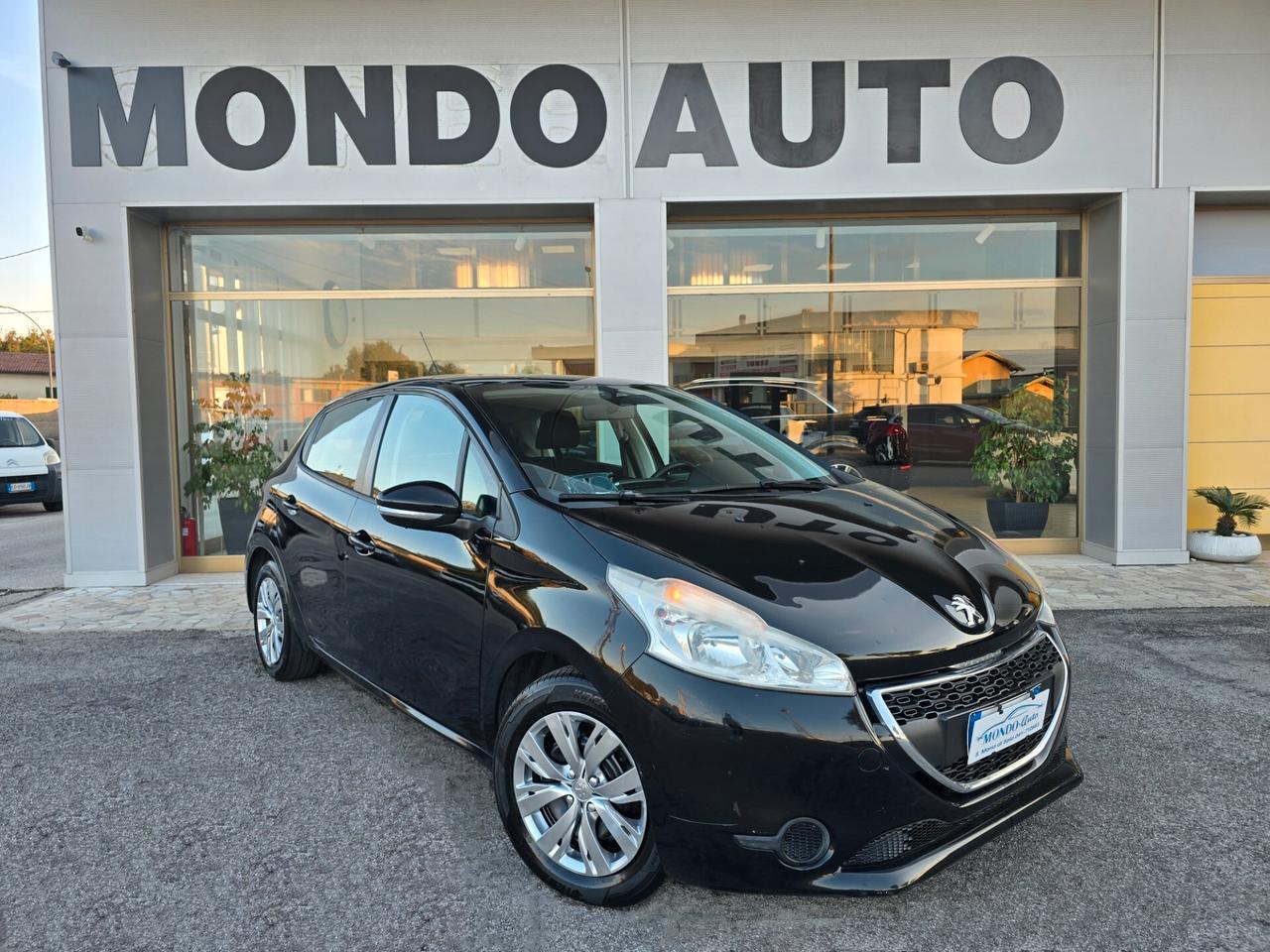 Peugeot 208 1.4 HDi 68 CV 5 porte Active