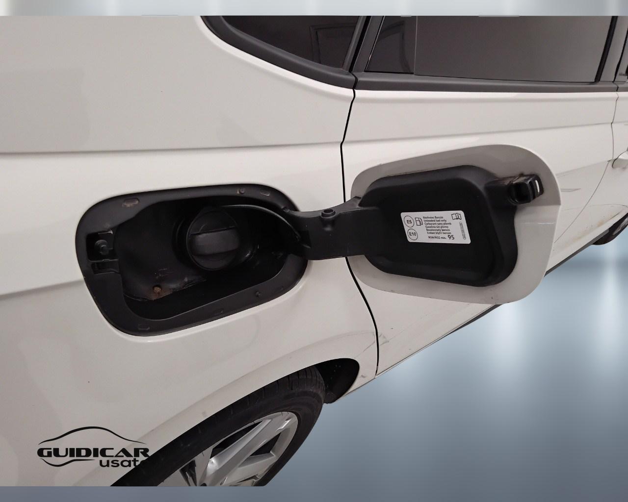 VOLKSWAGEN Polo VI 2022 - Polo 1.0 tsi R-Line 95cv