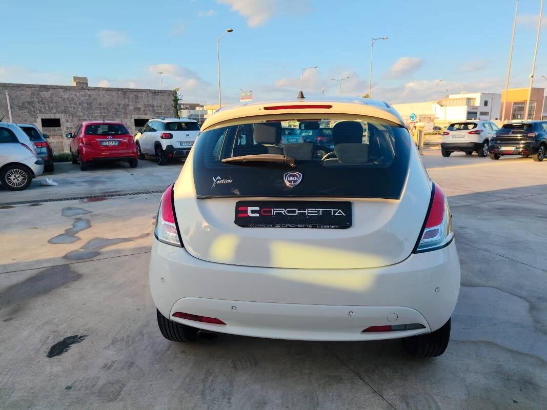 Lancia Ypsilon 1.2 Silver 69cv