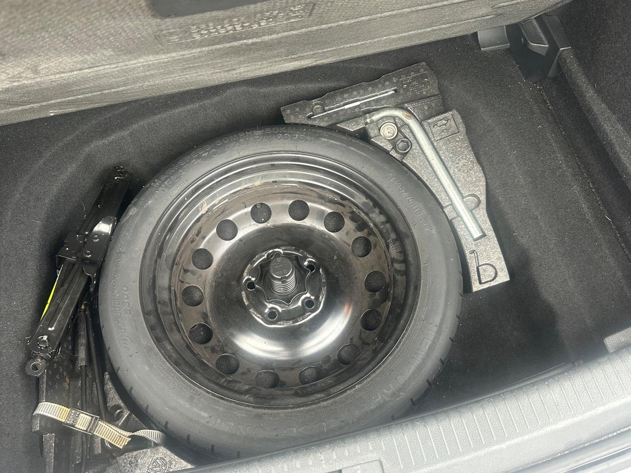 Volkswagen Golf Business 2.0 TDI DSG 5p. Highline BlueMotion Tech.