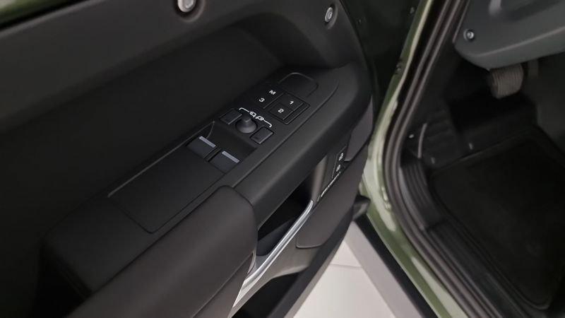 Land Rover Defender 110 3.0d mhev X-Dynamic SE awd 200cv auto