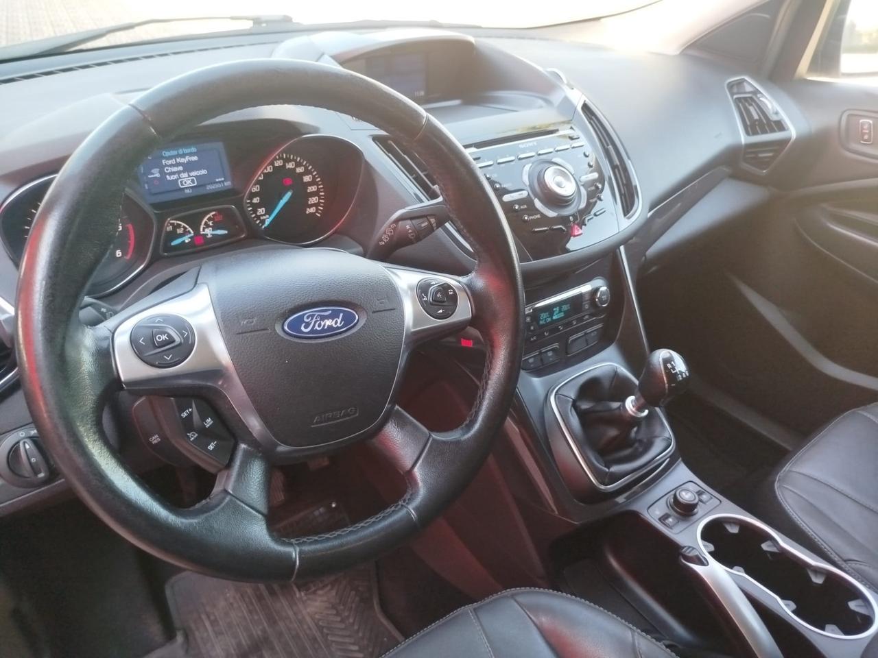 Ford Kuga 2.0 TDCI 140 CV 4WD Titanium