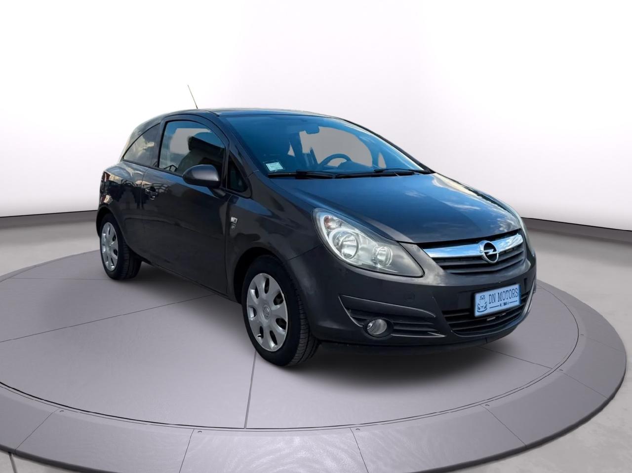 Opel Corsa 1.2 benzina anno 2011 neo
