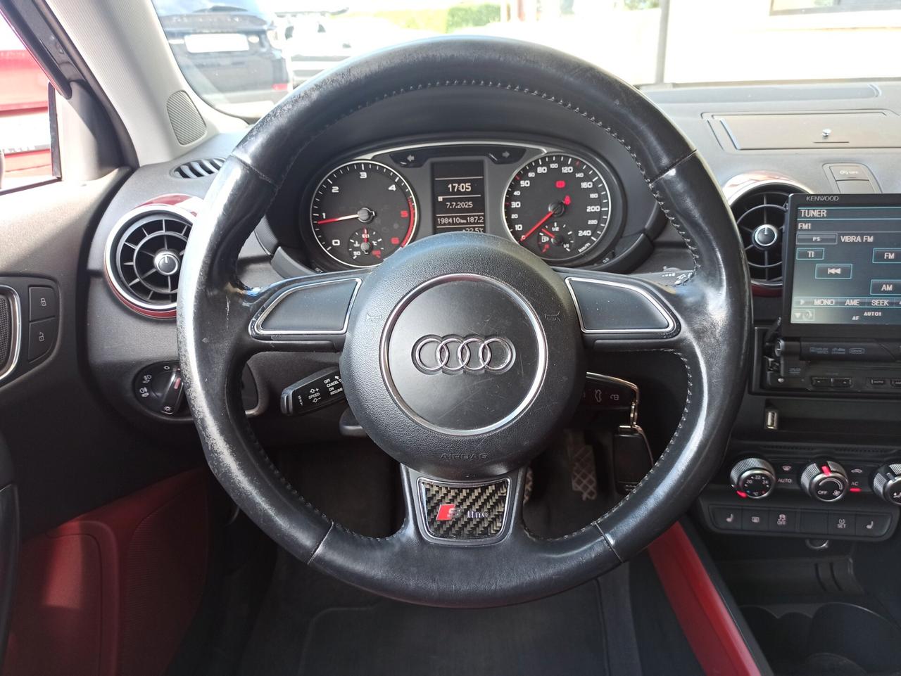 Audi A1 1.6 TDI 105 CV Attraction SLINE