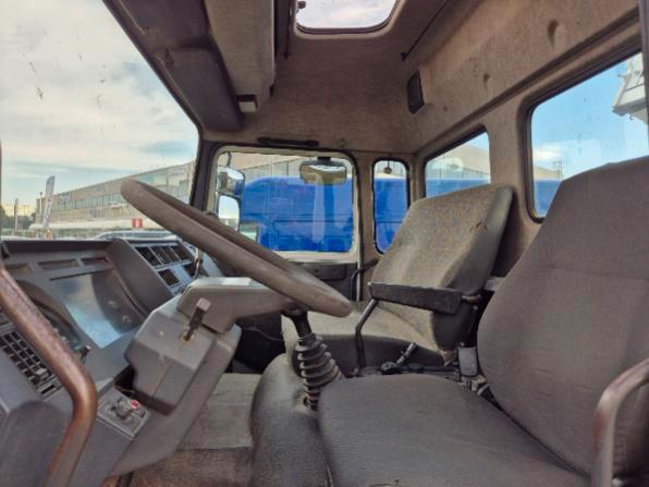 Renault M 180 GRU 14 mt - Ribaltabile trilaterale