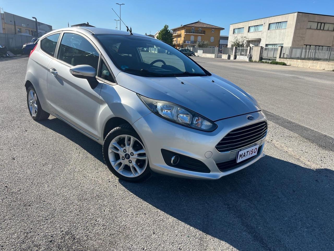 Ford Fiesta 1.6 TDCi Titanium GRANDINATA