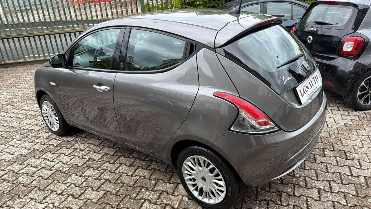 Lancia Ypsilon 1.2 69 CV 5 porte GPL Ecochic Gold