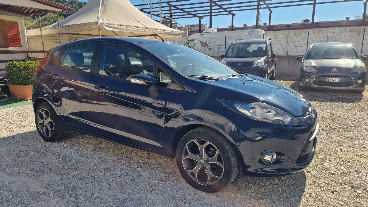 FORD - Fiesta - 1.4 16V 5p. Bz.- GPL Titanium Bs.