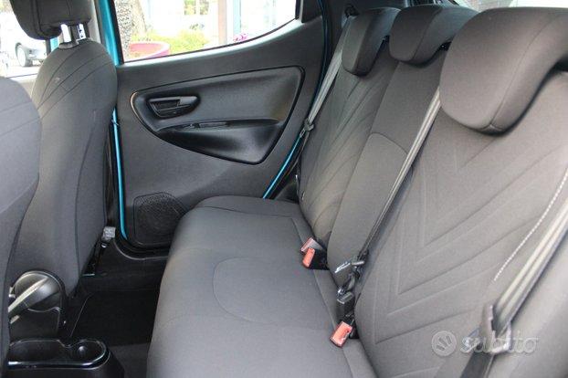 Lancia Ypsilon 1.0 69cv firefly hybrid gold
