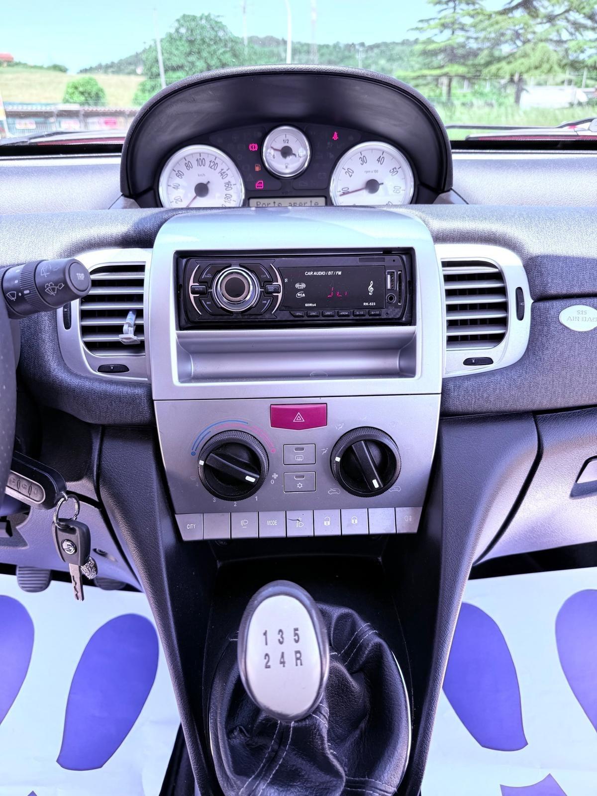 Lancia Ypsilon 1.2 GPL Ok neopatentati