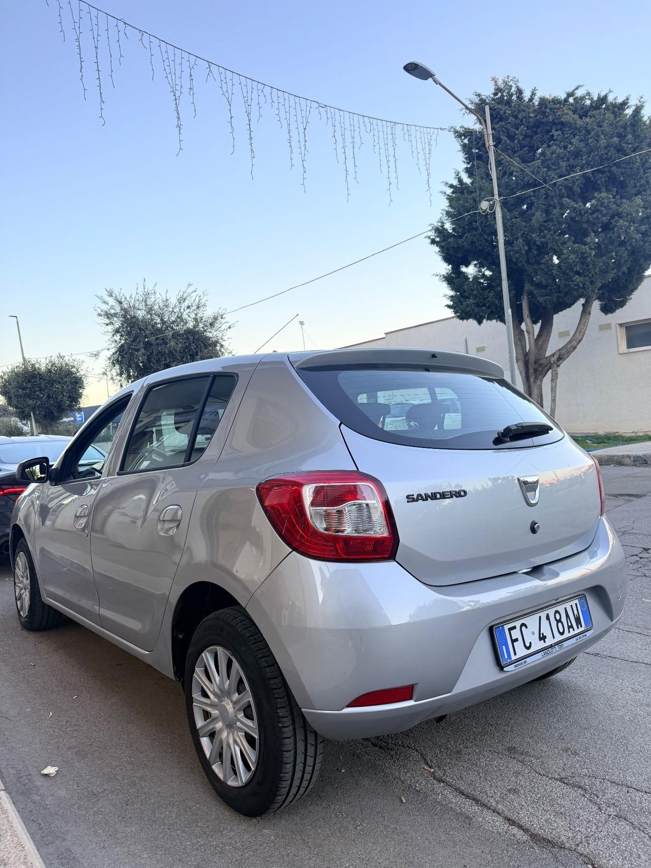 Dacia Sandero 1.2 BENZINA 2016 X NEO PATENTATI, 5 PORTE, CON NAVI,BLUETOOTH,CLIMA,KM CERTIFICATI