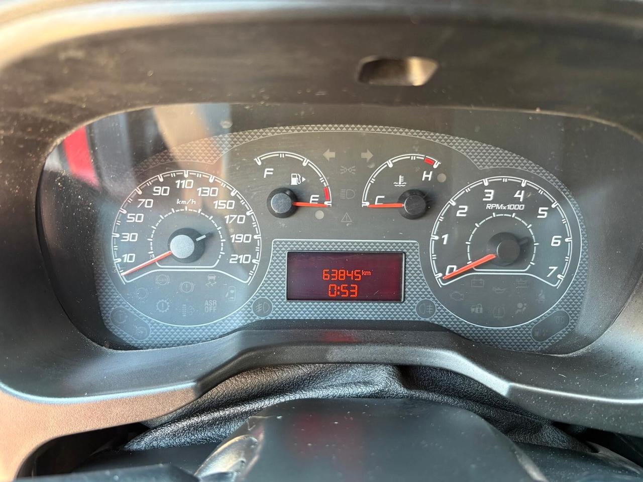 Fiat Fiorino 1.3 MJT 95CV Combinato Adventure