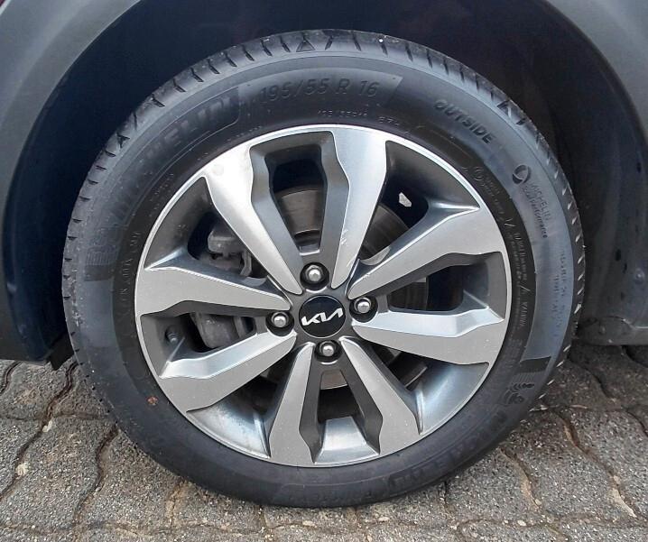 Kia Stonic 1.0 T-GDi 100 CV MHEV iMT Style