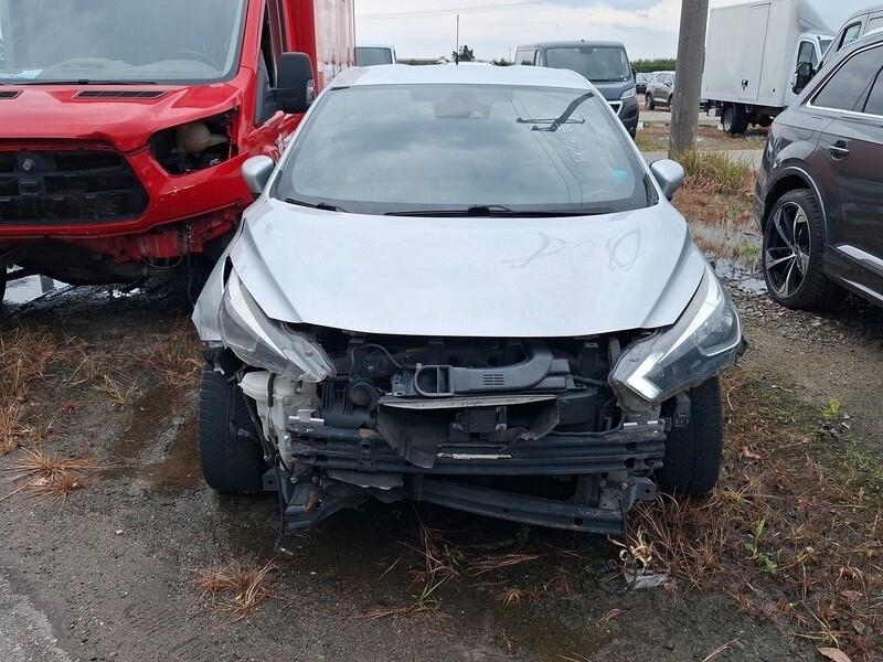 MICRA(5°serie)1.5dci,90cv(MOTORE-AIRBAG:OK)E6B,5porte
