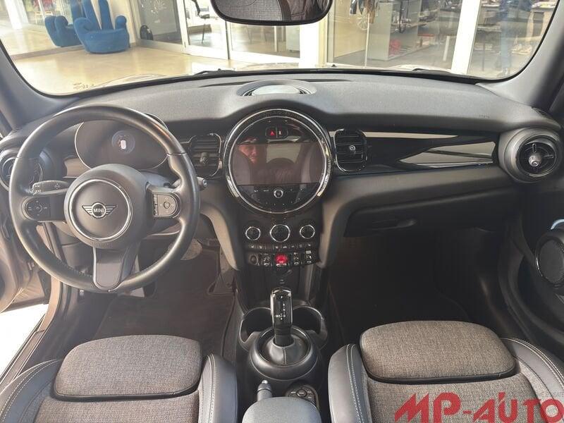 MINI Mini 5 porte Mini 5p 1.5 Cooper Essential auto