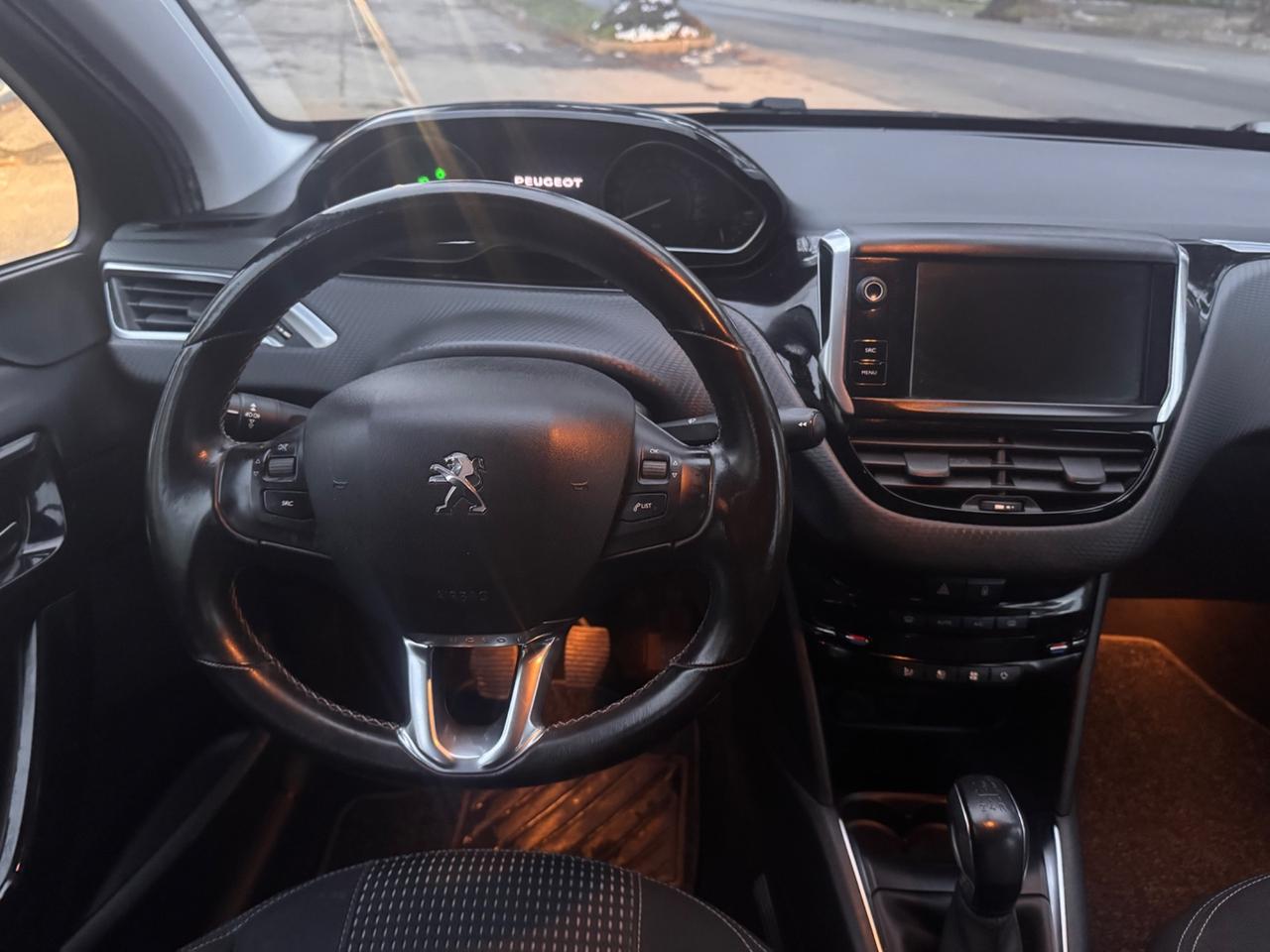 Peugeot 208 BlueHDi 75 5 porte Allure garanzia 12 mesi