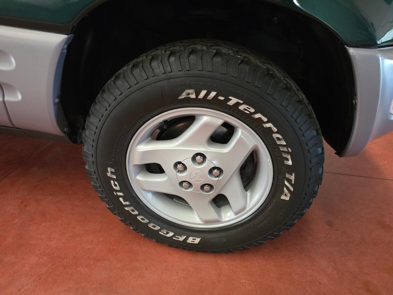 Toyota RAV 4 2.0i 16V cat 3 porte