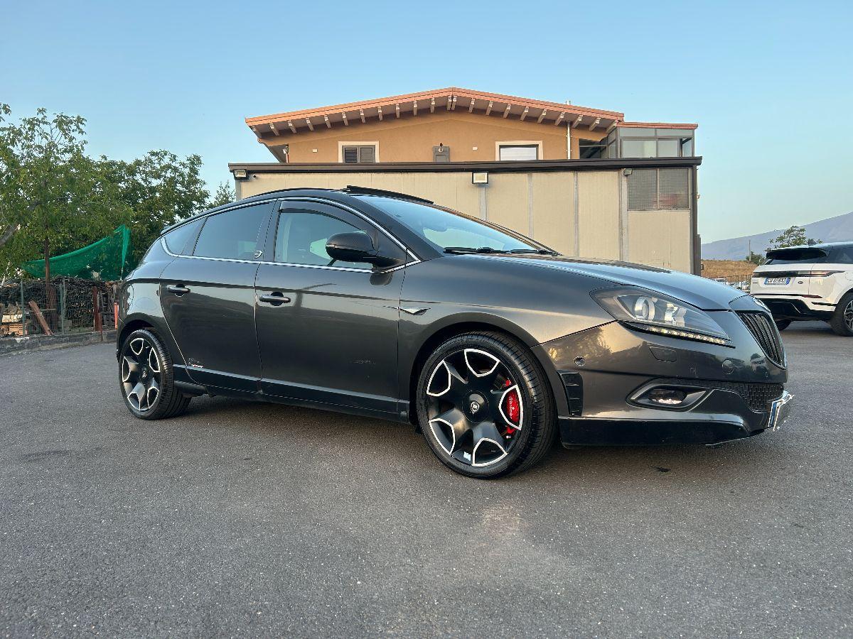 LANCIA - Delta - 1.9 MJT Twinturbo DPF Platino tetto navi telecamera