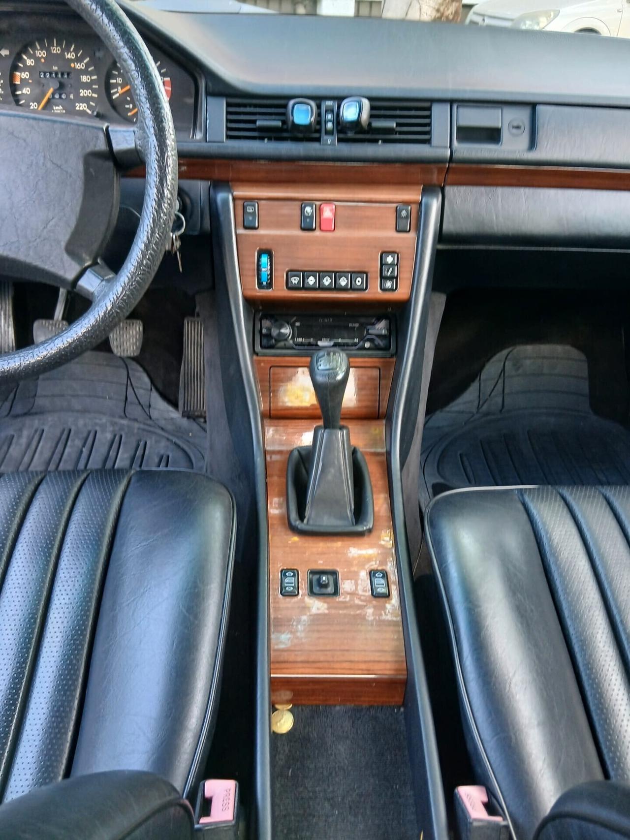 Mercedes-benz E 200 E200