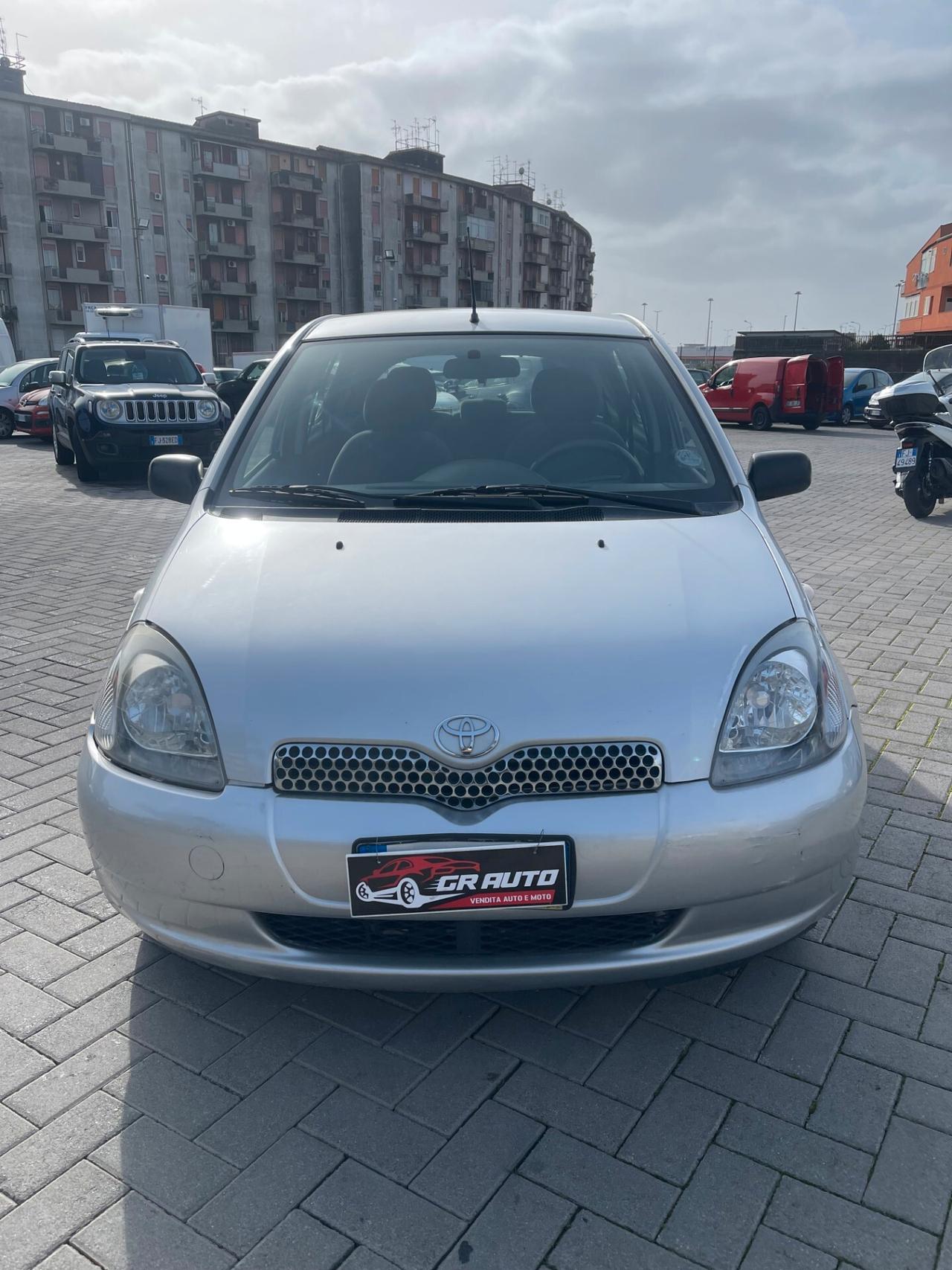 Toyota Yaris 1.0i 5 porte Sol