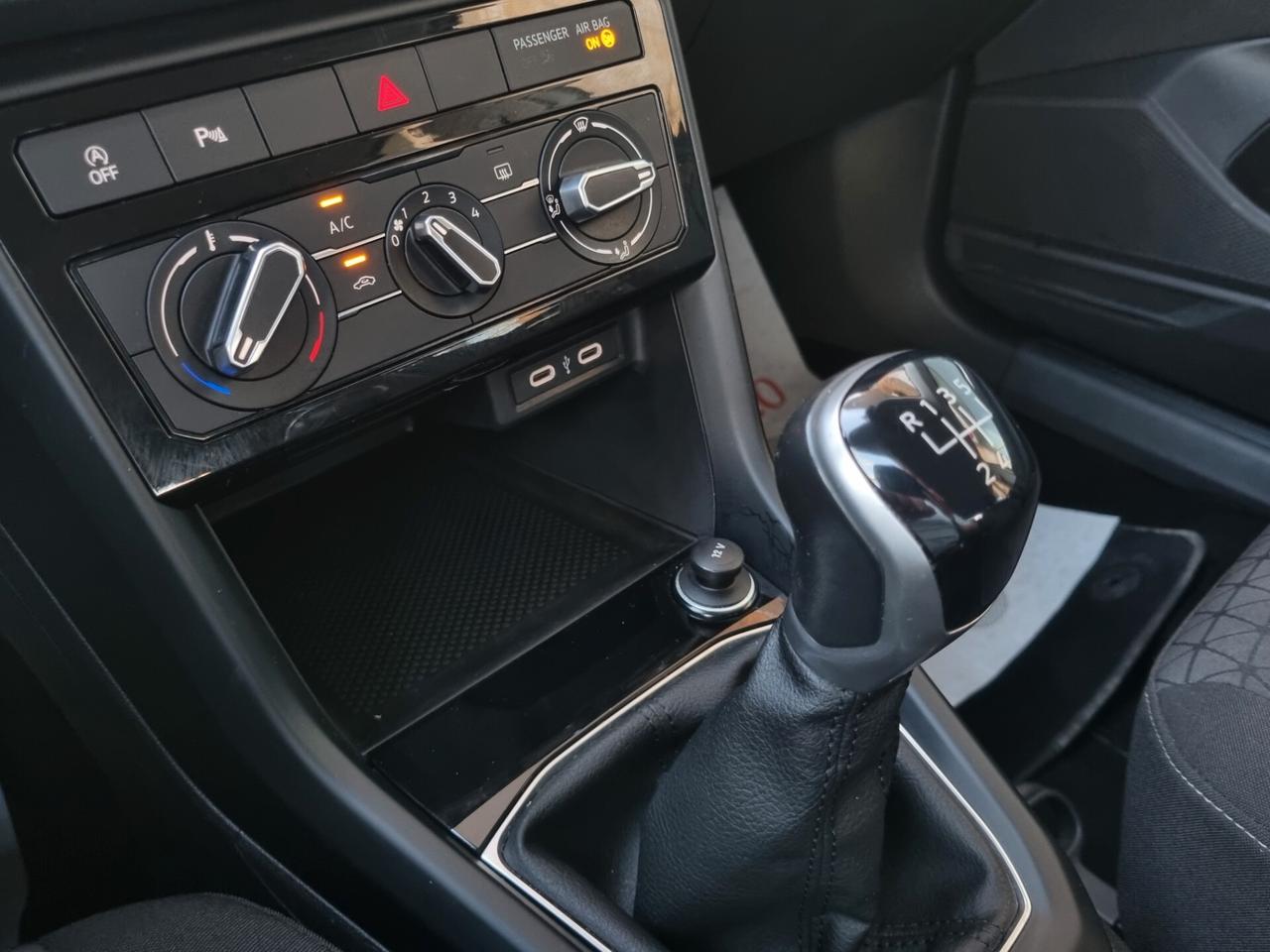 Volkswagen T-Cross 1.0 tsi Urban 95cv