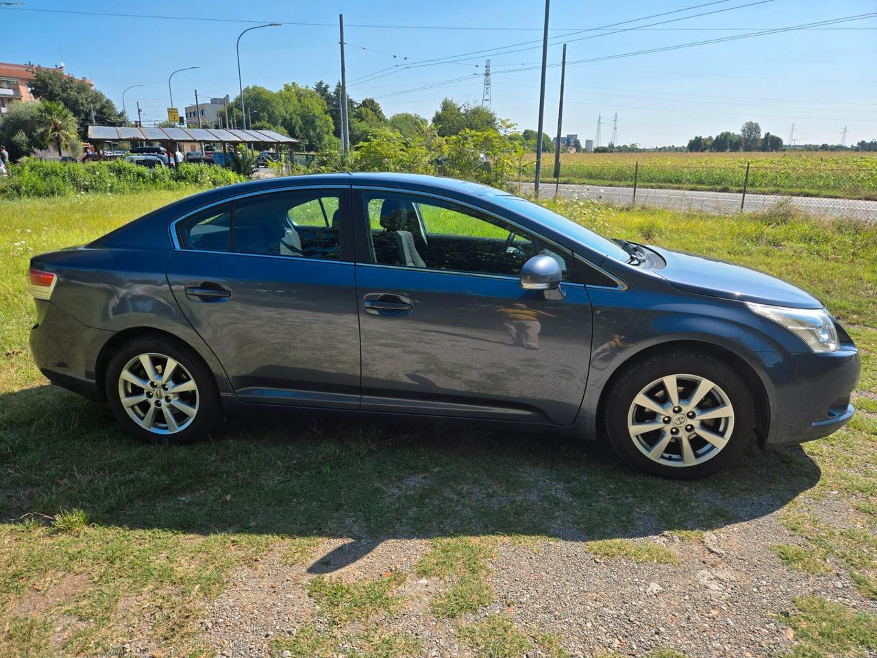 Toyota Avensis 2.0 D-4D Sol