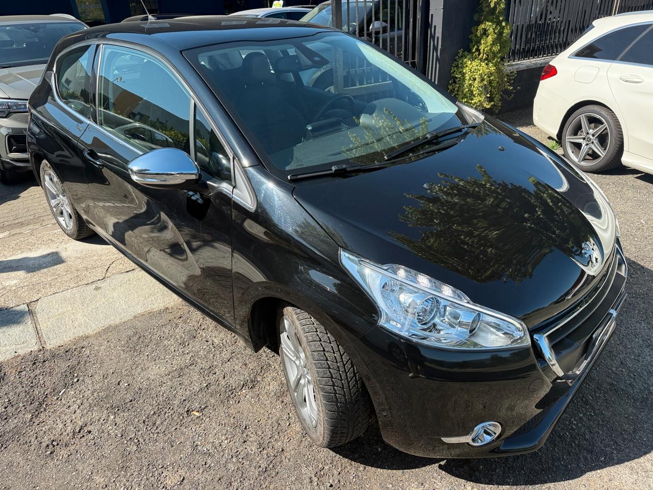 Peugeot 208 PureTech 82 3 porte Allure