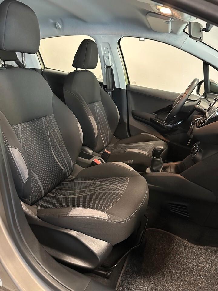 Peugeot 208 5p 1.4 hdi - Neopatentati