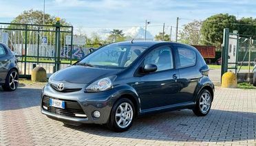 Toyota Aygo 5P 1.0 Lounge connect m-mt