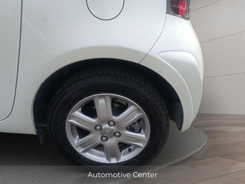 Toyota iQ 1000 SOL