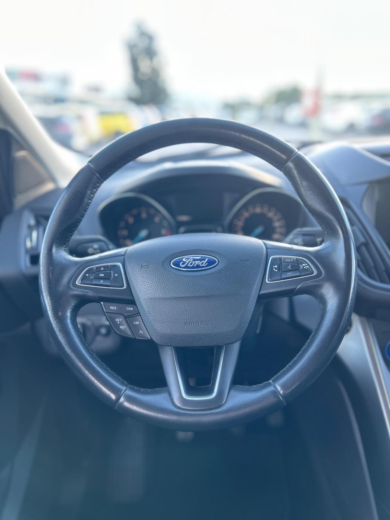 Ford Kuga 1.5 TDCI 120 CV S&S 2WD ST-Line