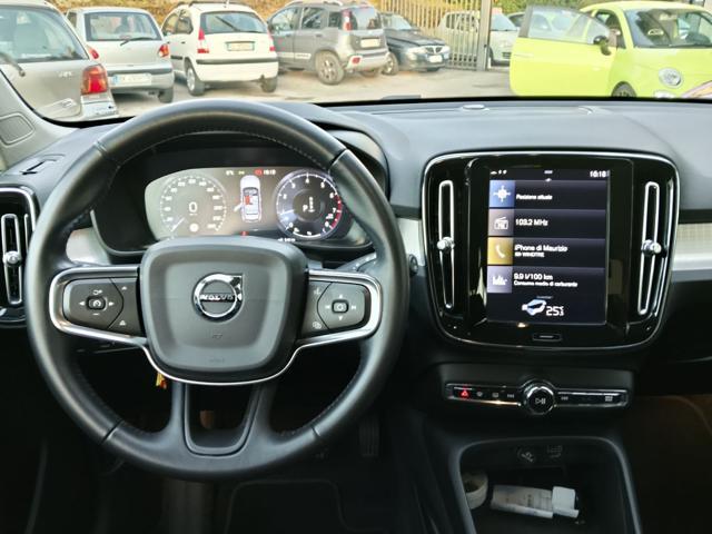 VOLVO XC40 T3 Geartronic Momentum