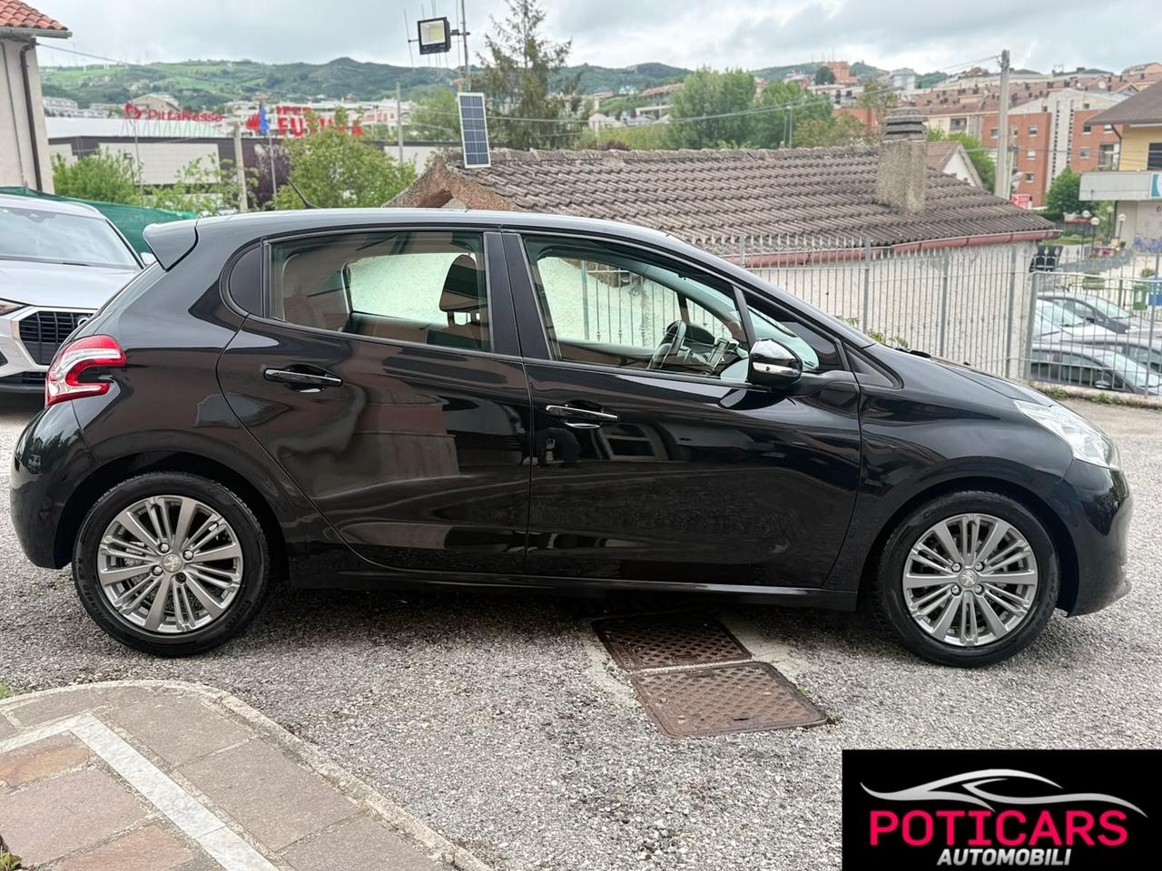 Peugeot 208 1.4 HDi 68 CV 5 porte Active Automatica