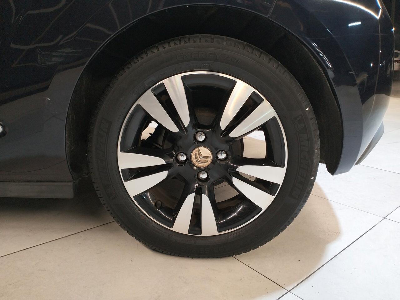 Citroen DS3 1.2 vti Just Black c/clima 82cv