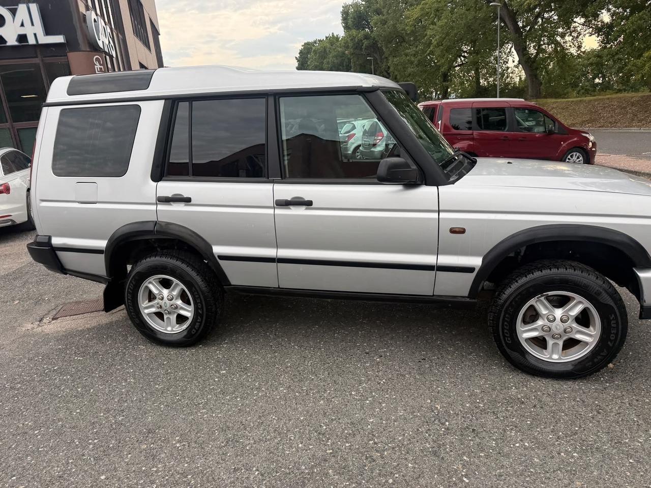 Land Rover Discovery 2.5 Td5 5 porte SE