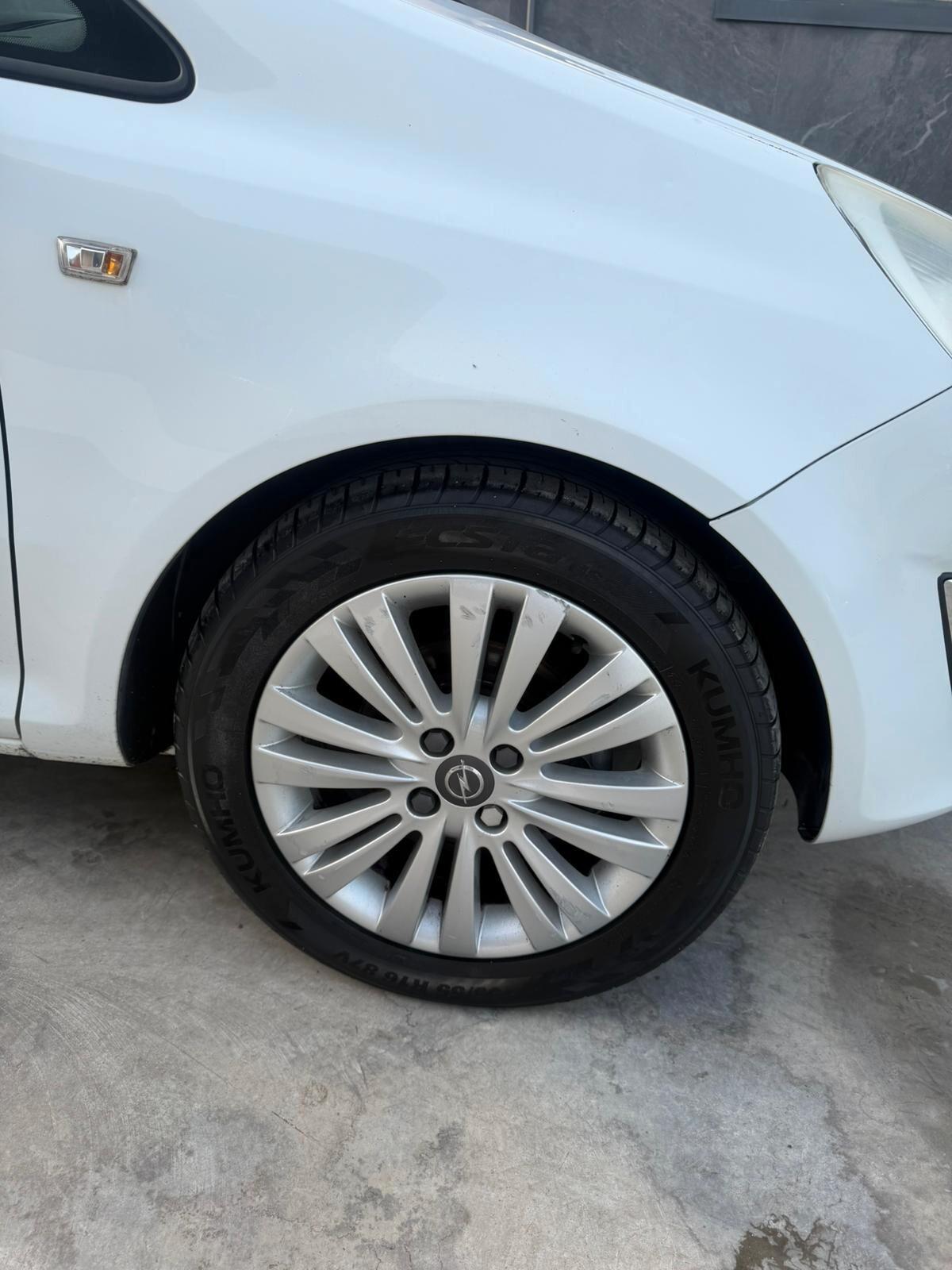 Opel Corsa 1.2 5 porte Start&Stop Cosmo