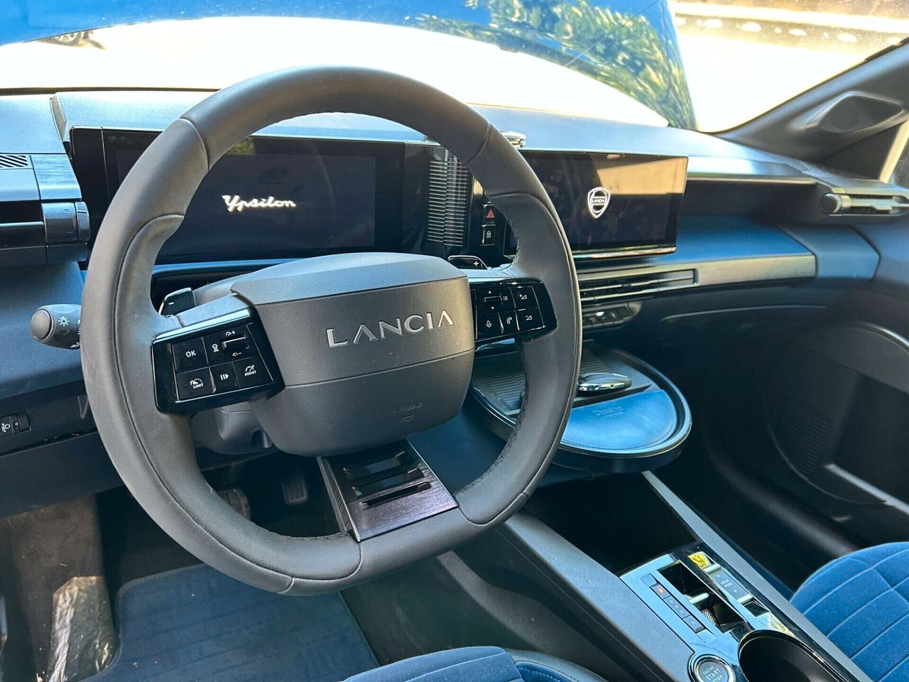 Lancia Ypsilon 1.2 Hybrid e-DCT Ed. Cassina - 2024 Incidentata