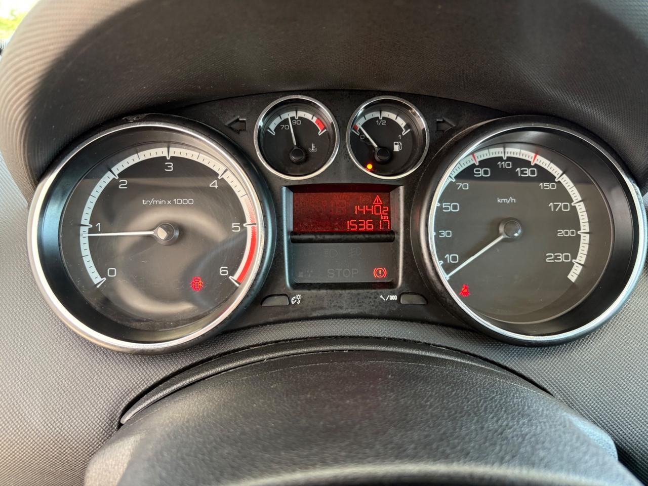 Peugeot 308 1.6 8V e-HDi 112CV Stop&Start 5p. Business