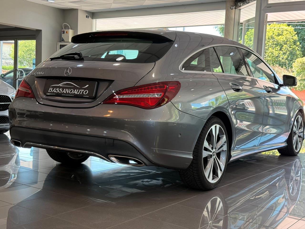 Mercedes-benz CLA 200 d Automatic Business 89.000 KM