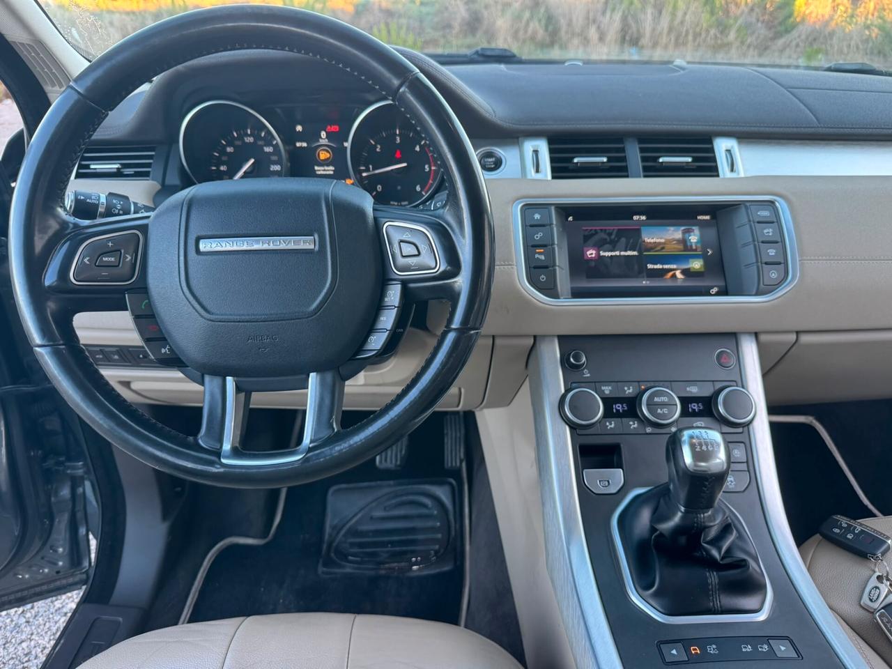 Range Evoque 2.0 TD4 2018 SOLO 134.000 KM