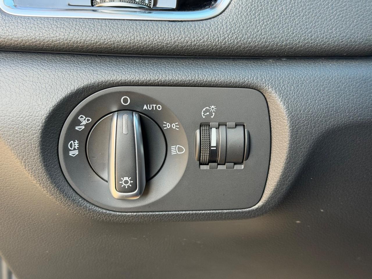 Audi Q3 2.0 TDI 120 CV Business