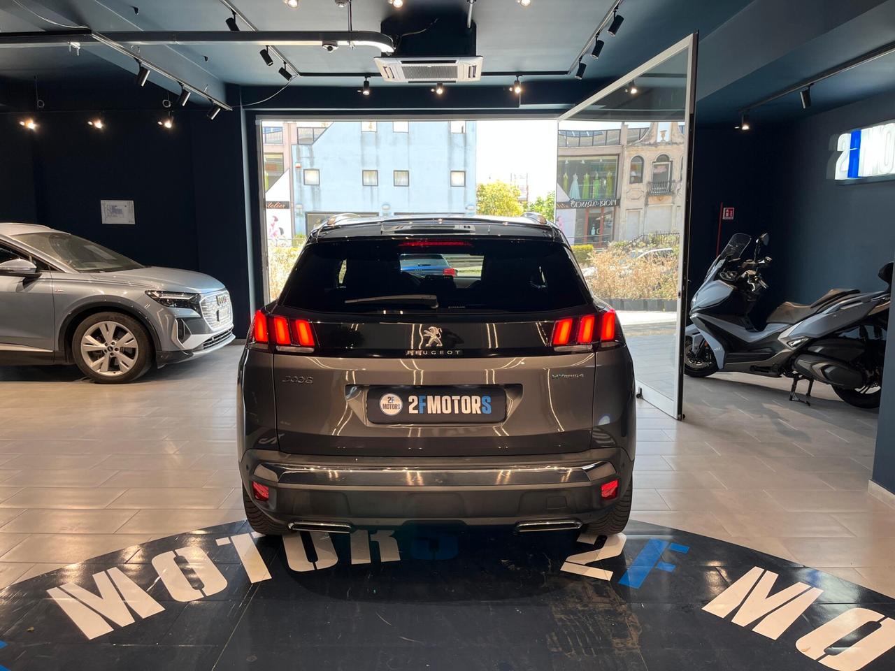 Peugeot 3008 Hybrid4 300 e-EAT8 GT Line