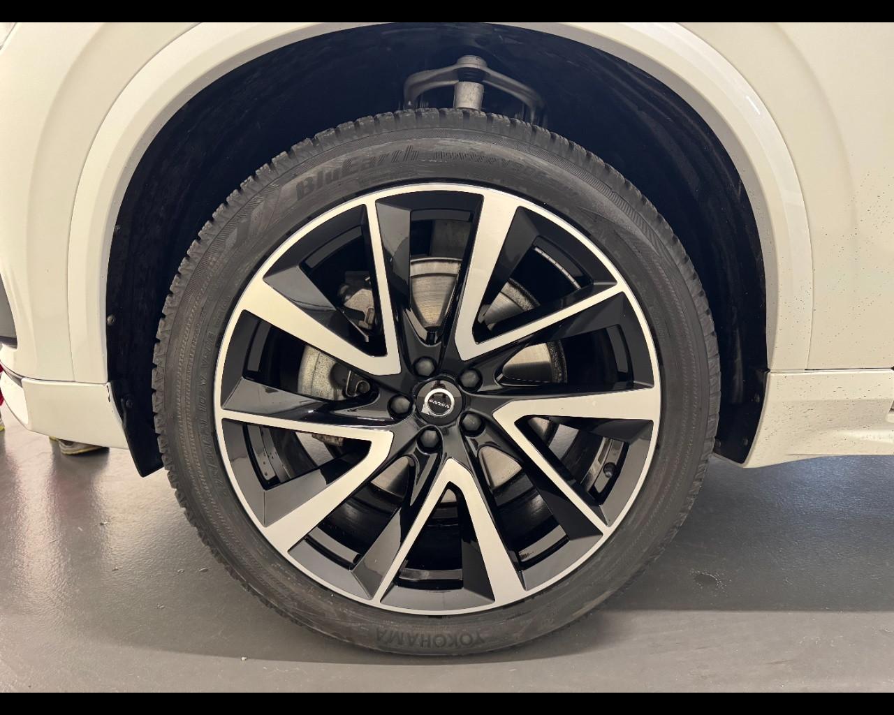 VOLVO XC90 B5 AUTO PLUS DARK