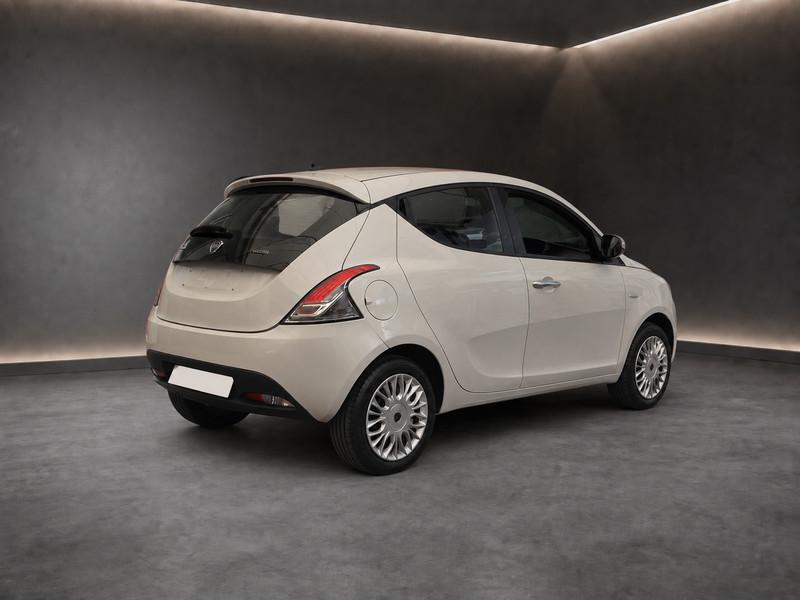 Lancia Ypsilon 1.0 FireFly 70cv S&S Hybrid SILVER